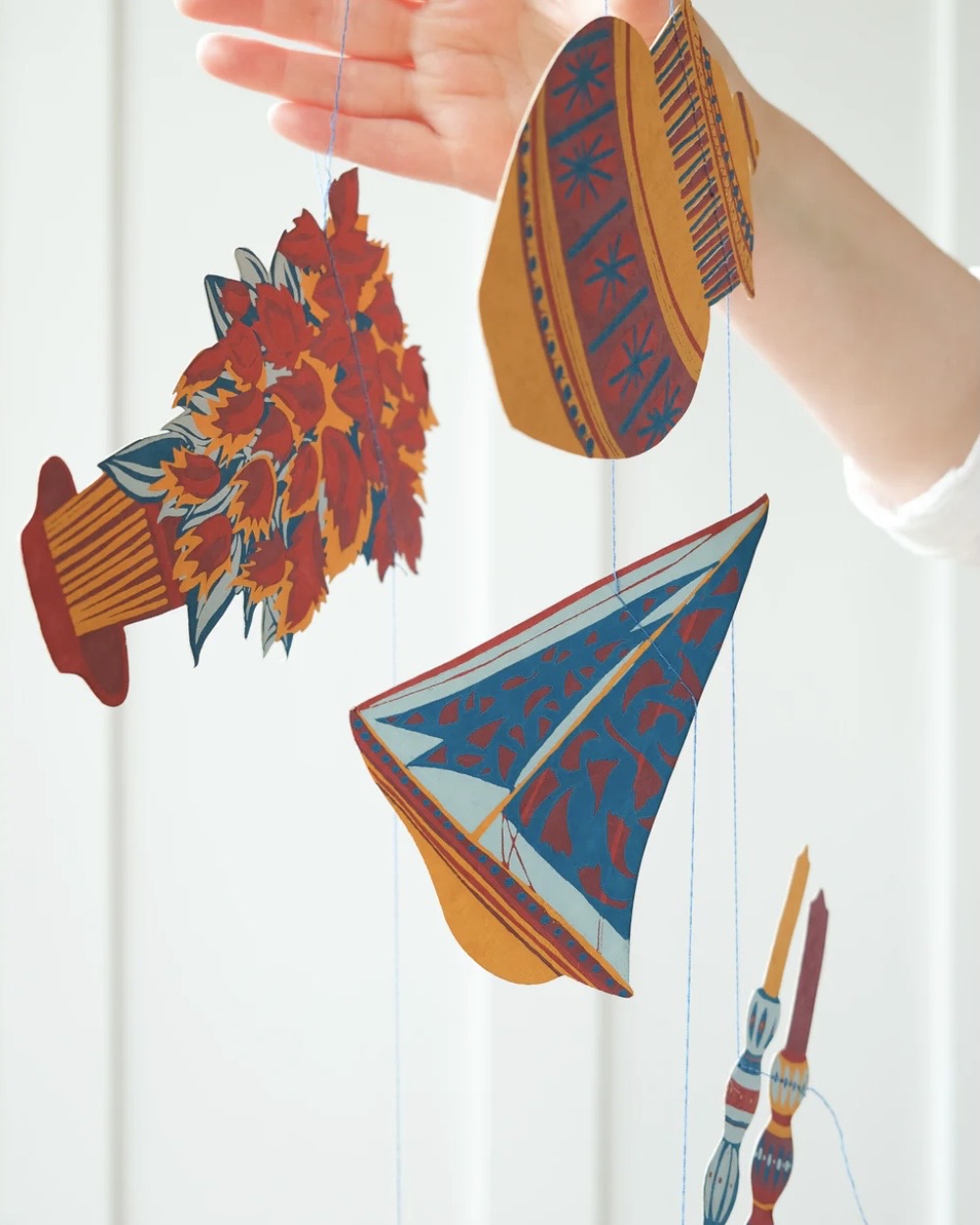 Bloomsbury Mantlepiece Paper Garland